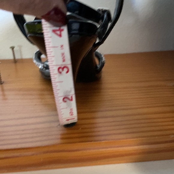 Delicious Strappy black heels - Picture 3 of 3